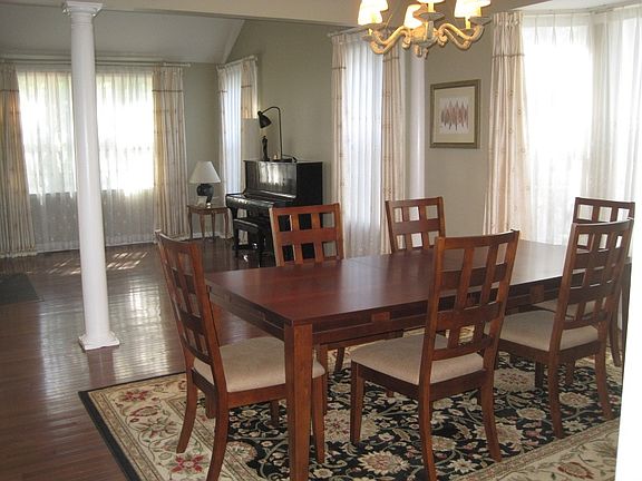 Formal dining room