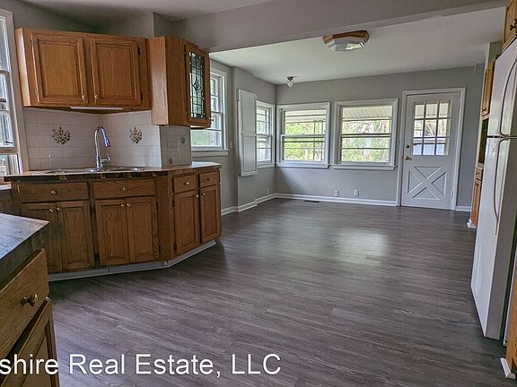 2nd image of 216 Kenyon St #1