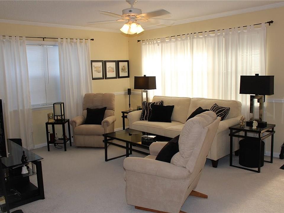1st image of 224 Markham K #224