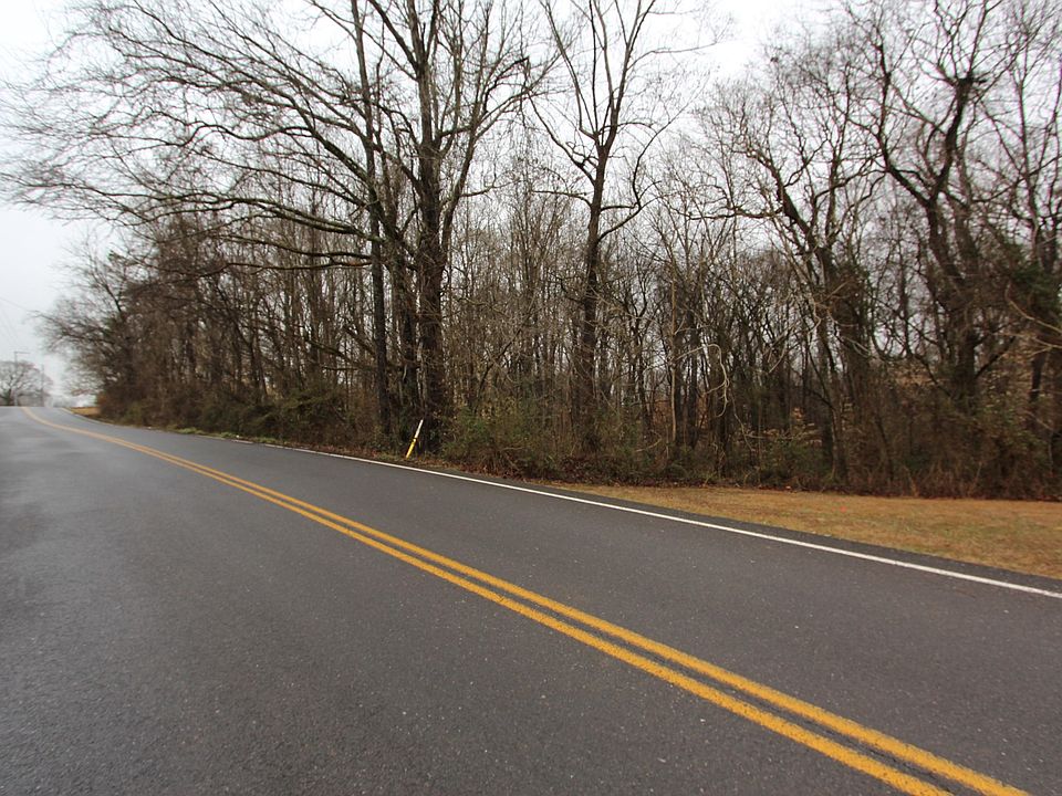 2nd image of 1534 Two Indian Warpath Rd