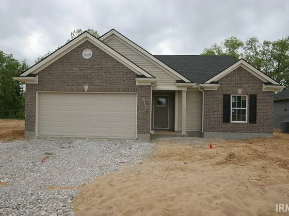 1386 Hunters Crossing Cir, Huntingburg, IN 47542