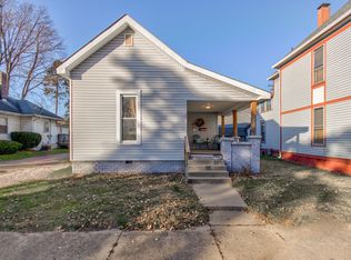 208 W Hendricks St, Shelbyville, IN 46176