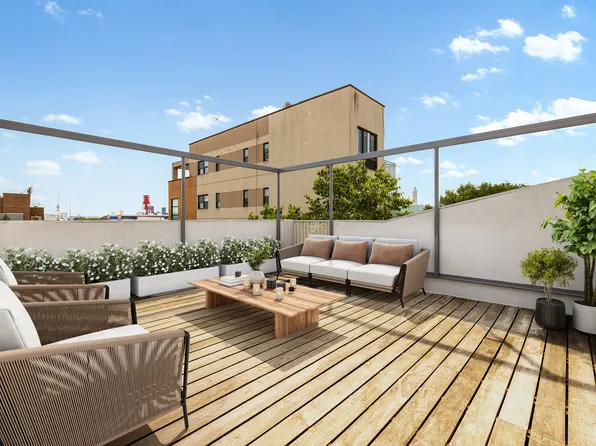 536 Court Street image 23 of 27