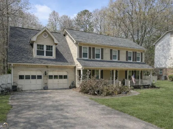 3246 Classic Dr, Snellville, GA 30078