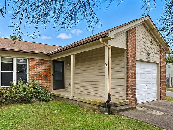 2nd image of 2826-2828 Continental Dr