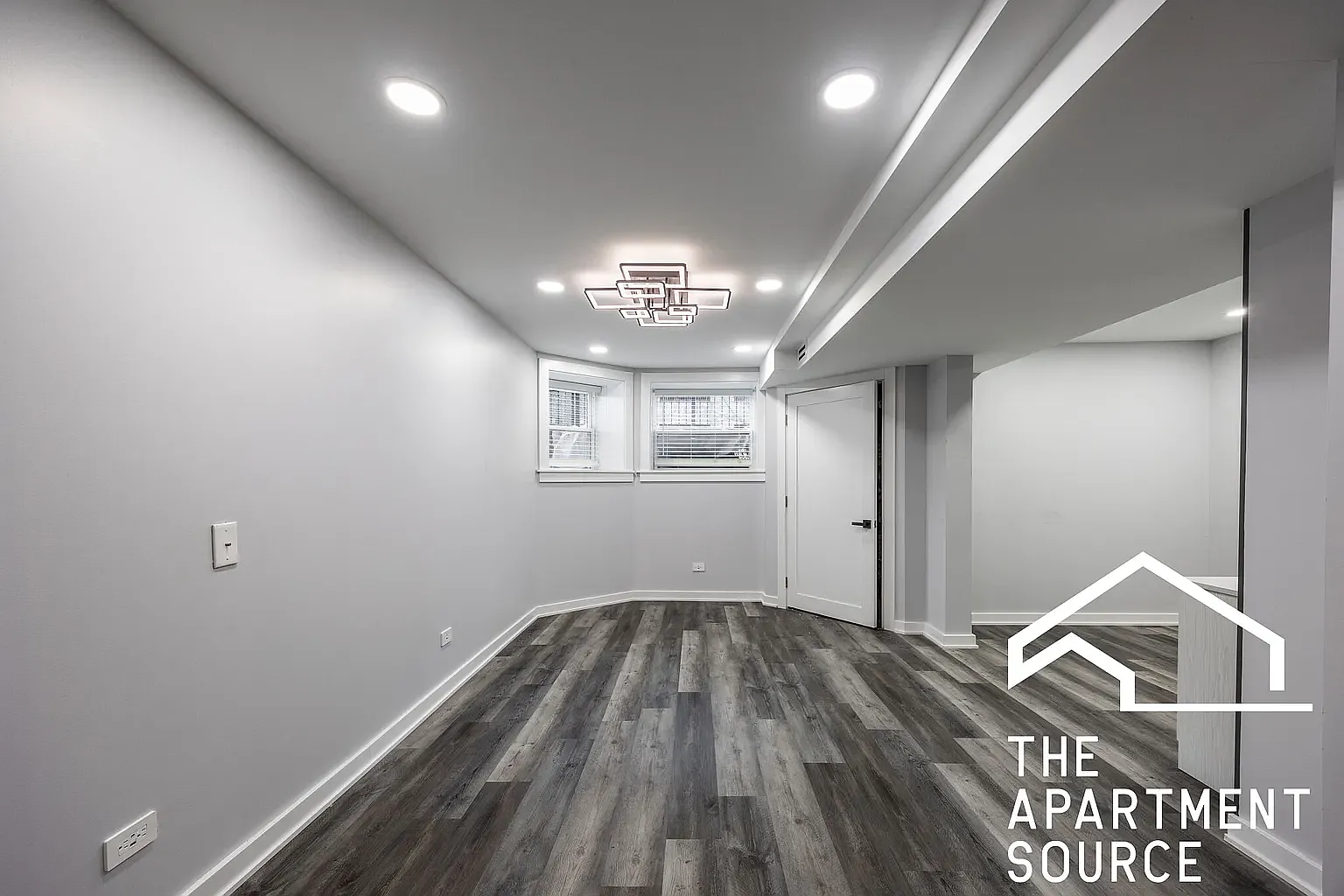 3 bed, 1000 sqft, $2,950 — Photo 4