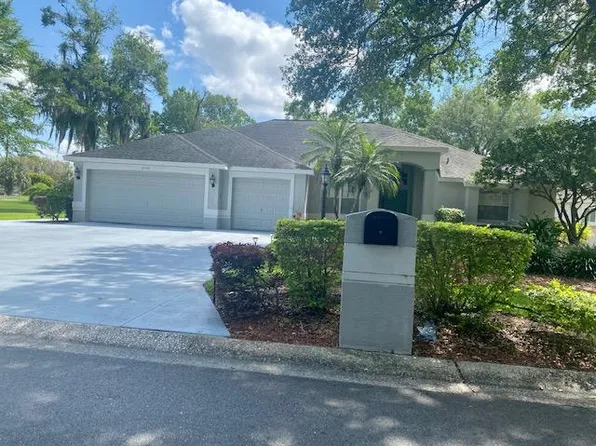 2106 Clubhouse Dr, Plant City, FL 33566