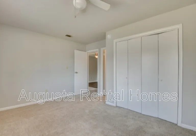2822D Thomas Ln — Photo 9