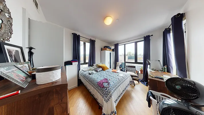 Rented by Bond New York | media 8