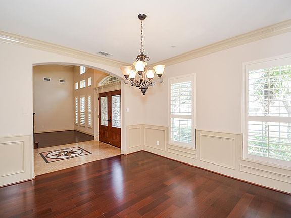 5th image of 6410 Goodlowe Park