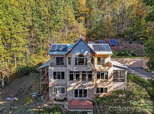 97 Old Cove Rd, Black Mountain, NC 28711