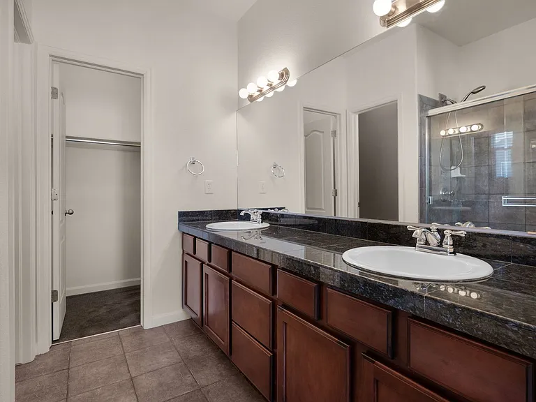 4723 Mossy Rock Grv — Photo 25