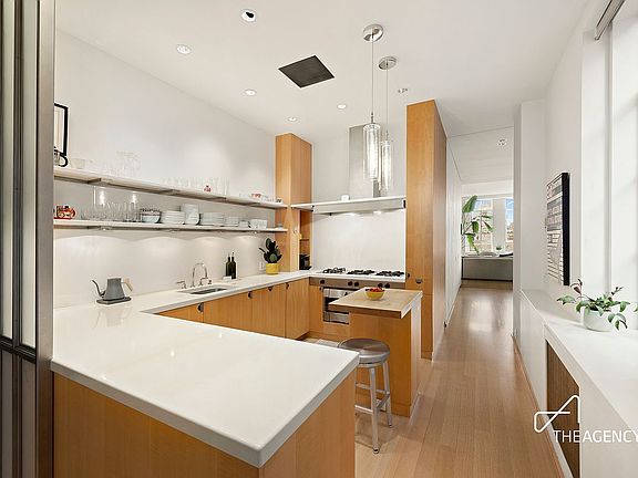 5th image of 11 W 81st St #11BC
