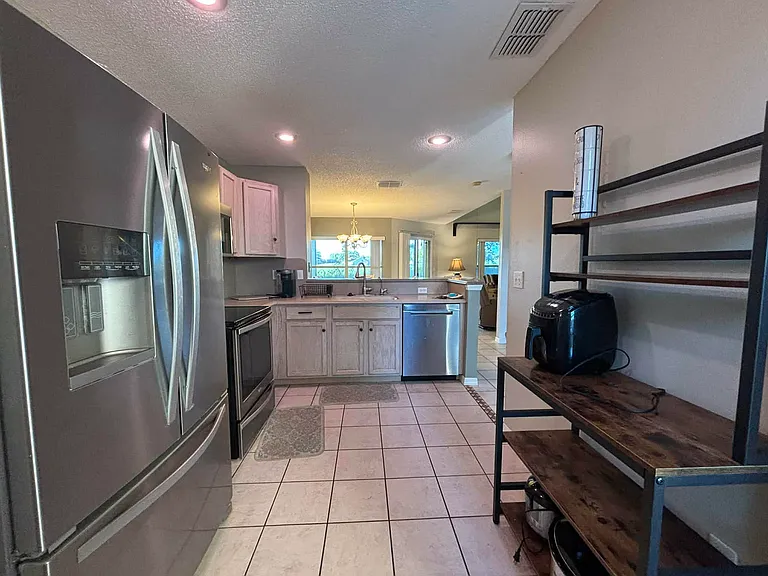 2487 Saint Augustine Blvd — Photo 5