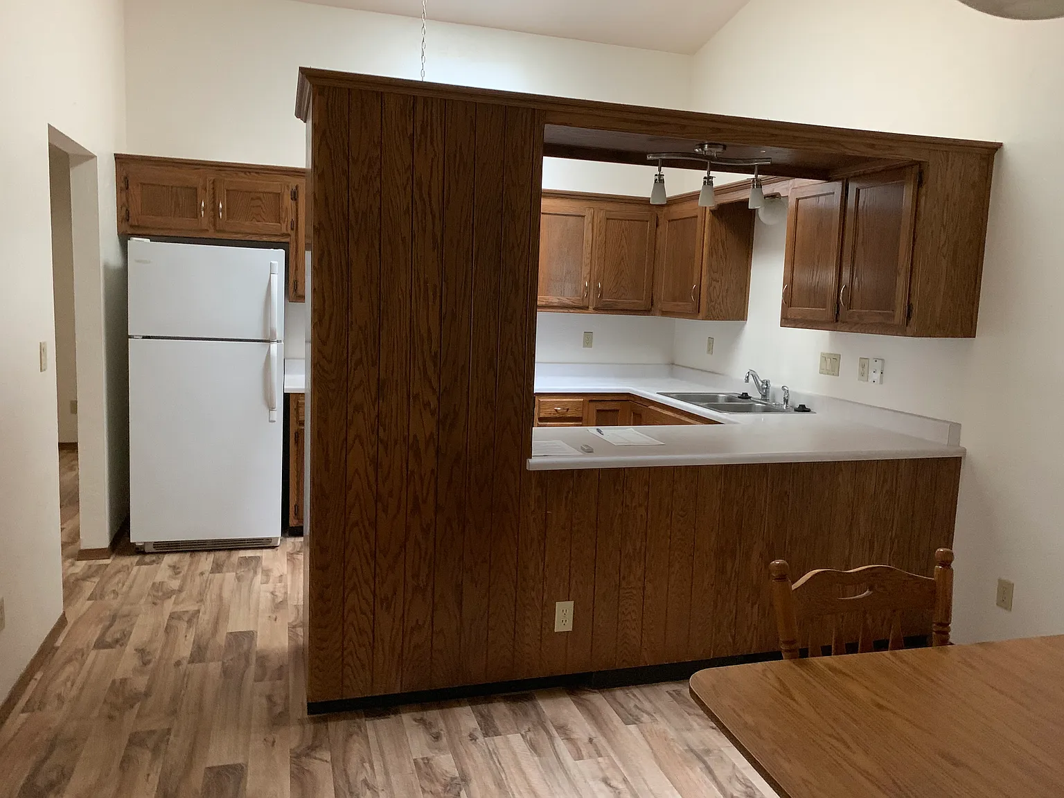 3 bed, $1,950 — Photo 2