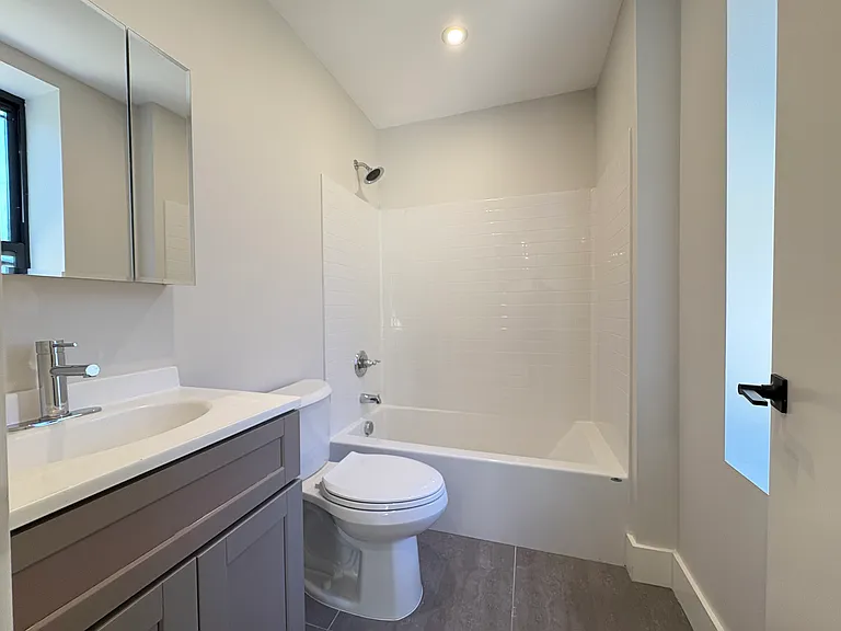267 Martin Luther King Dr #4B — Photo 5