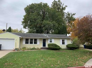 4708 18th Avenue Ct, Moline, IL 61265