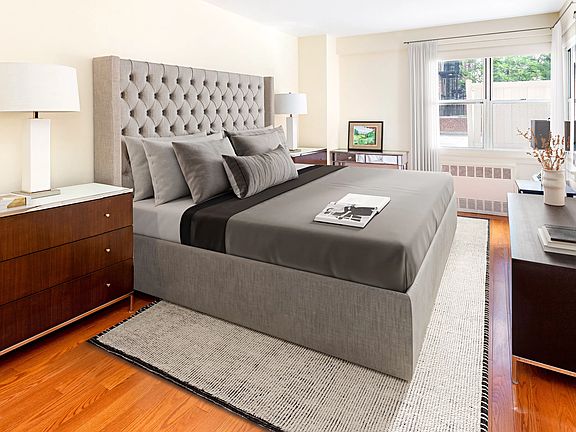 4th image of 300 E 71st St APT 2B