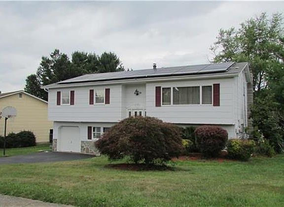 5th image of 6 Moulton Cir