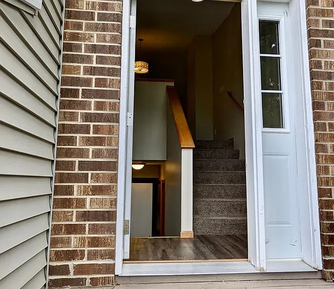 2058 Northland Cir — Photo 2