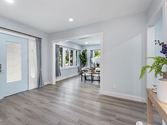 4th image of 2226 Blake St