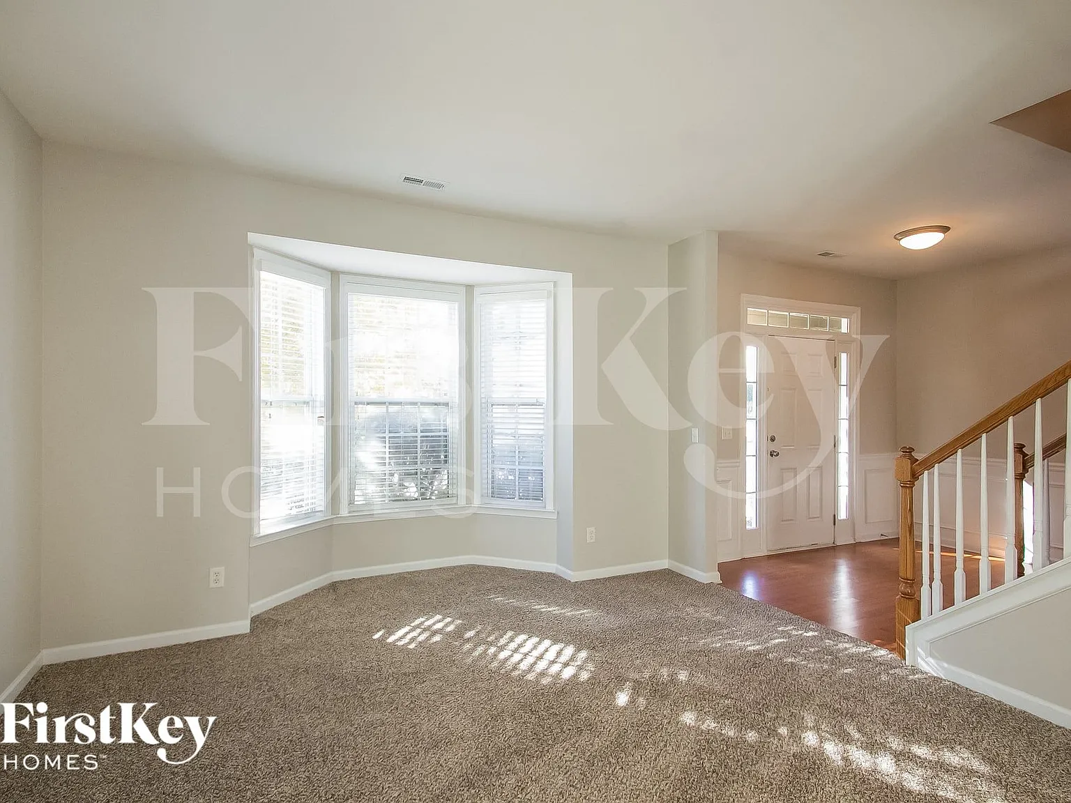 4 bed, 2.5 bath, 3080 sqft, $3,035 — Photo 2