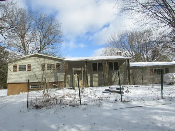 10378 McKinley Rd, Montrose, MI 48457