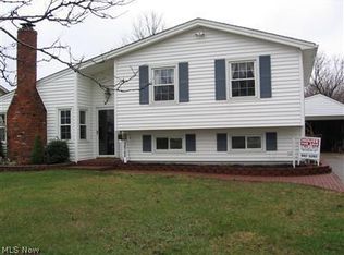 36766 Lakehurst Dr, Eastlake, OH