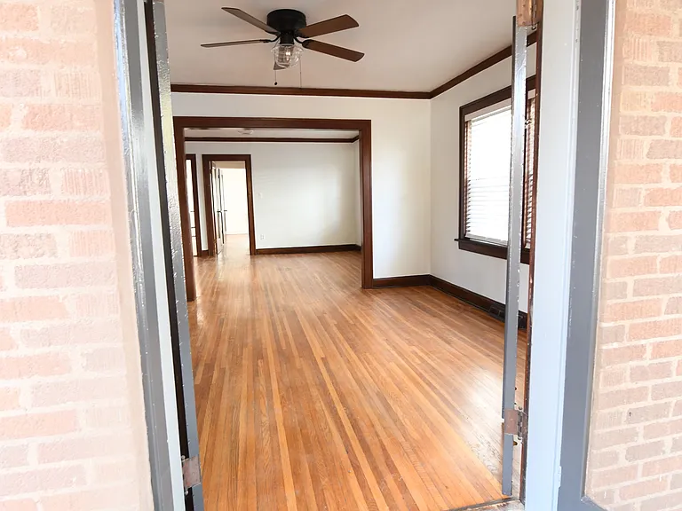 1803 W 41st St #1W — Photo 4