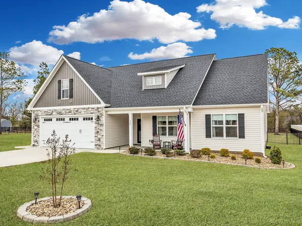 137 Shadybrook Dr, Benson, NC 27504