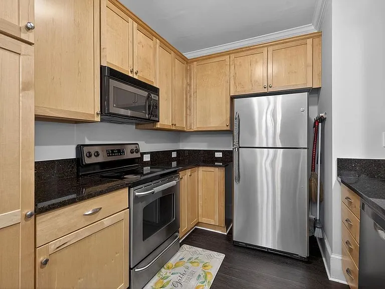 401 Finsbury St #102 — Photo 5