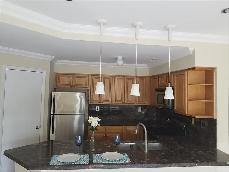 2445 SW 18th Ter #115 — Photo 2