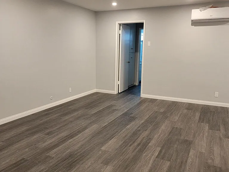 525 Fischer St #6 — Photo 9