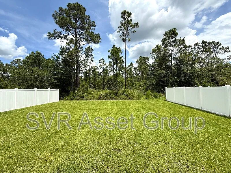 4 bed, 2.0 bath, 2121 sqft, $2,199 — Photo 4
