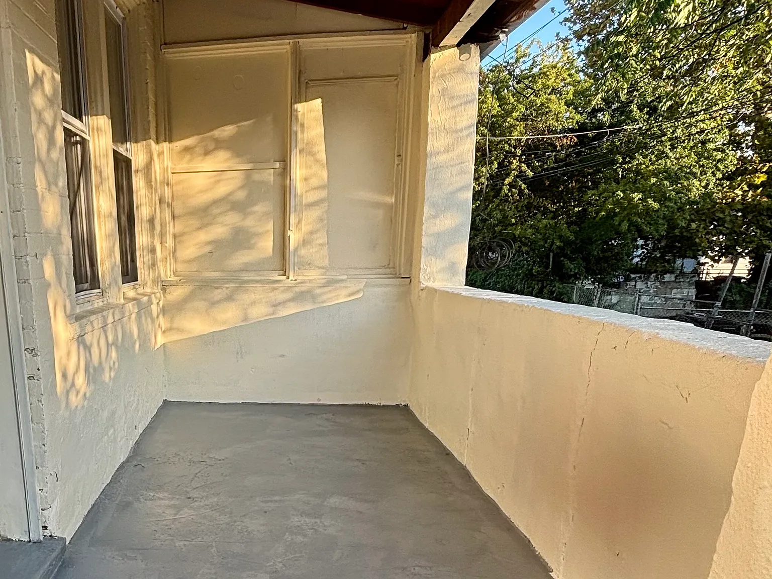 4 bed, 1100 sqft, $1,400 — Photo 3