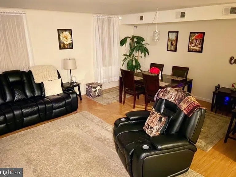 216 W Chester Pike #B — Photo 32