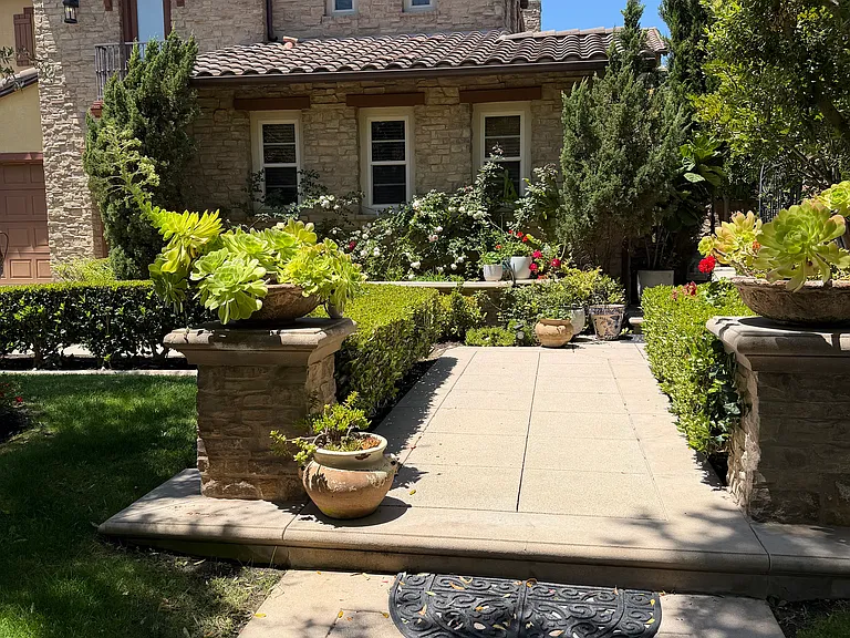 Lennox Ct — Photo 14