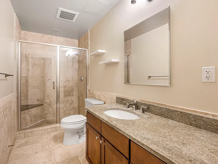 875 N Street Apartments — Photo 9