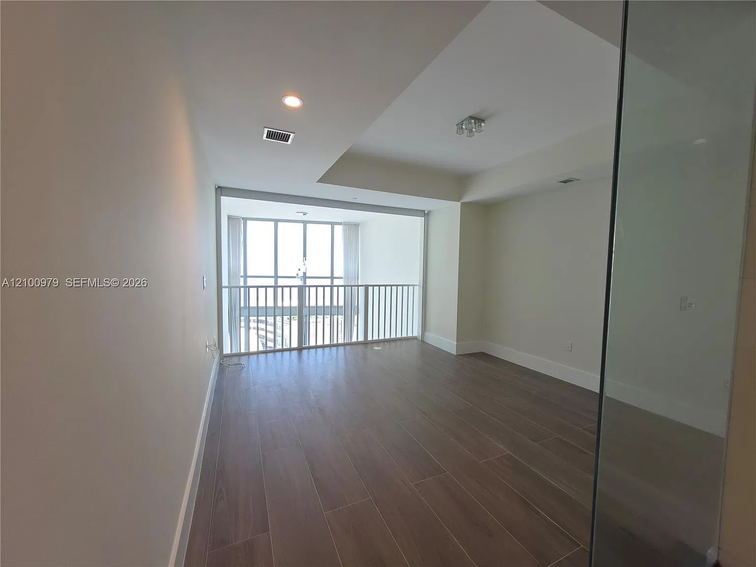 1100 Biscayne Blvd — Photo 3