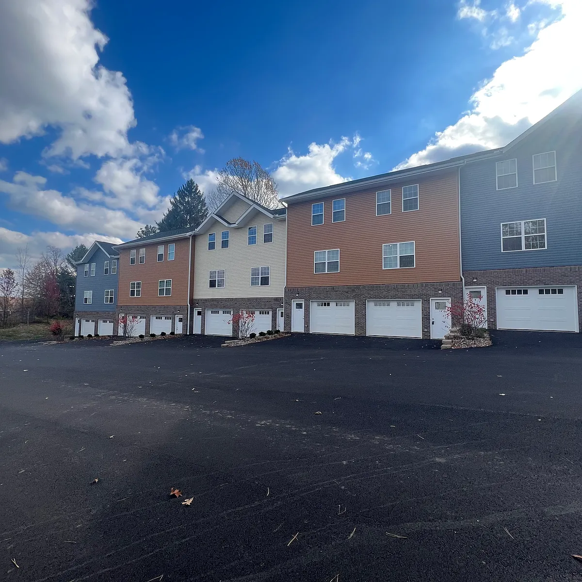 Building Photo - 1241 Bailey Rd #H