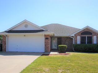 5405 Long Leaf Dr, Wichita Falls, TX 76310