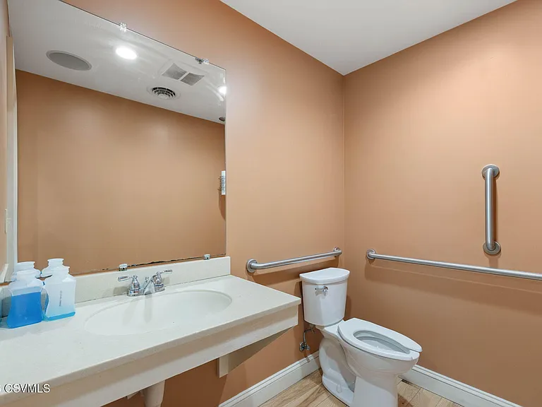 494 Mill St — Photo 15