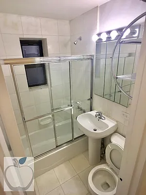 Rented by HOME RESIDENTIAL LLC | media 10