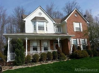 11341 Laurel Woods Dr, Washington, MI 48094