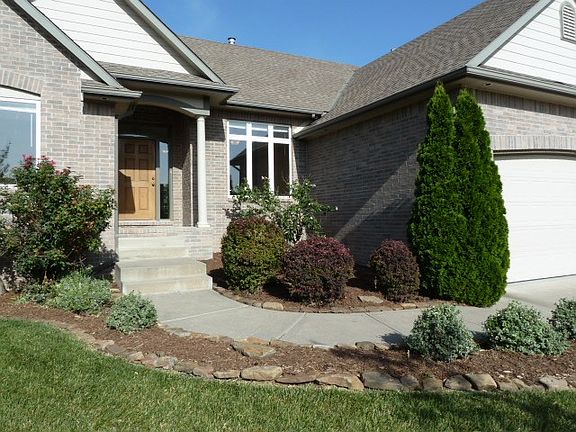 2nd image of 540 N Stonetree Pl