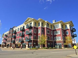 4100 Spring St APT 303, Spring Park, MN 55384
