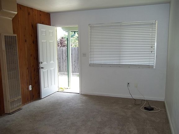 2nd image of 485 Finley St APT 2