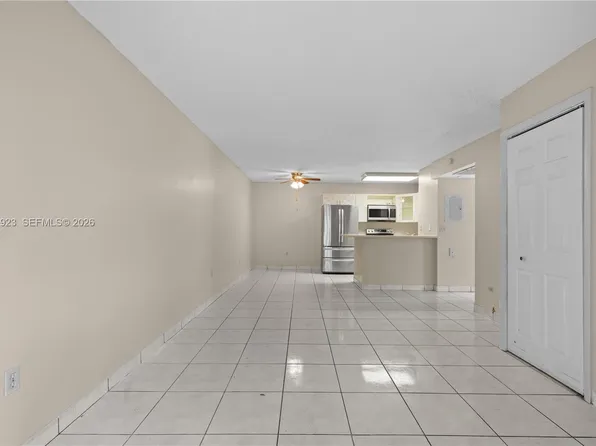 15619 SW 73rd Circle Ter #9-10, Miami, FL 33193