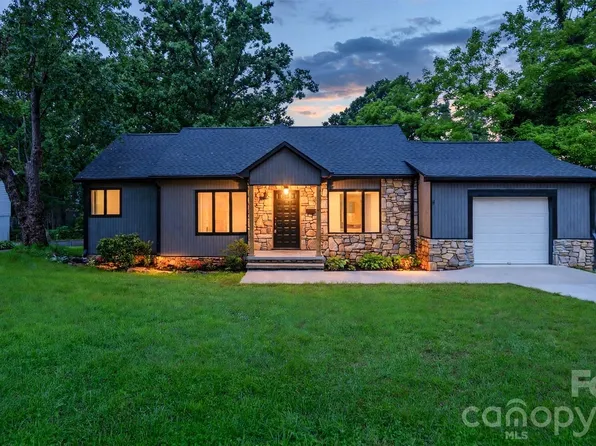 102 Falls St, Morganton, NC 28655