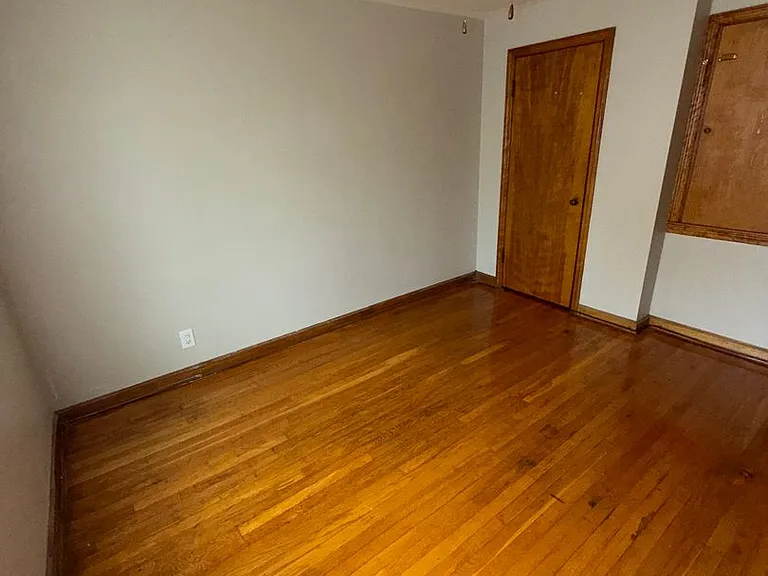 108 W Huron Ave — Photo 3